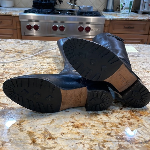 Cole Haan LIKE NEW black leather boots. Only worn once! A stunning boot! - Picture 4 of 6